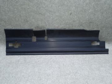 Дефлектор радиатора прав. CHRYSLER TOWN &amp, COUNTRY (RT)