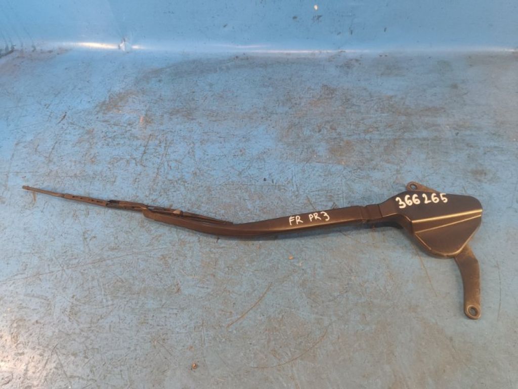 85211-47100 | Повідець склоочисника передній прав. TOYOTA PRIUS - 30 09-17