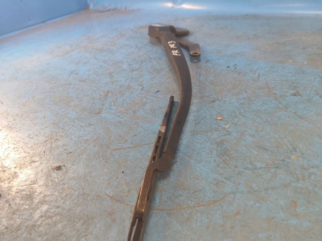 85211-47100 | Повідець склоочисника передній прав. TOYOTA PRIUS - 30 09-17 - Фото 4