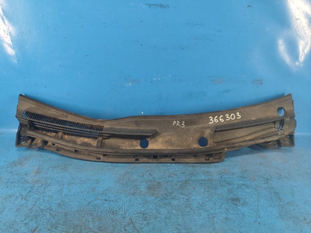 55708-47110 | Пластик під лобове скло / Жабо TOYOTA PRIUS - 30 09-17