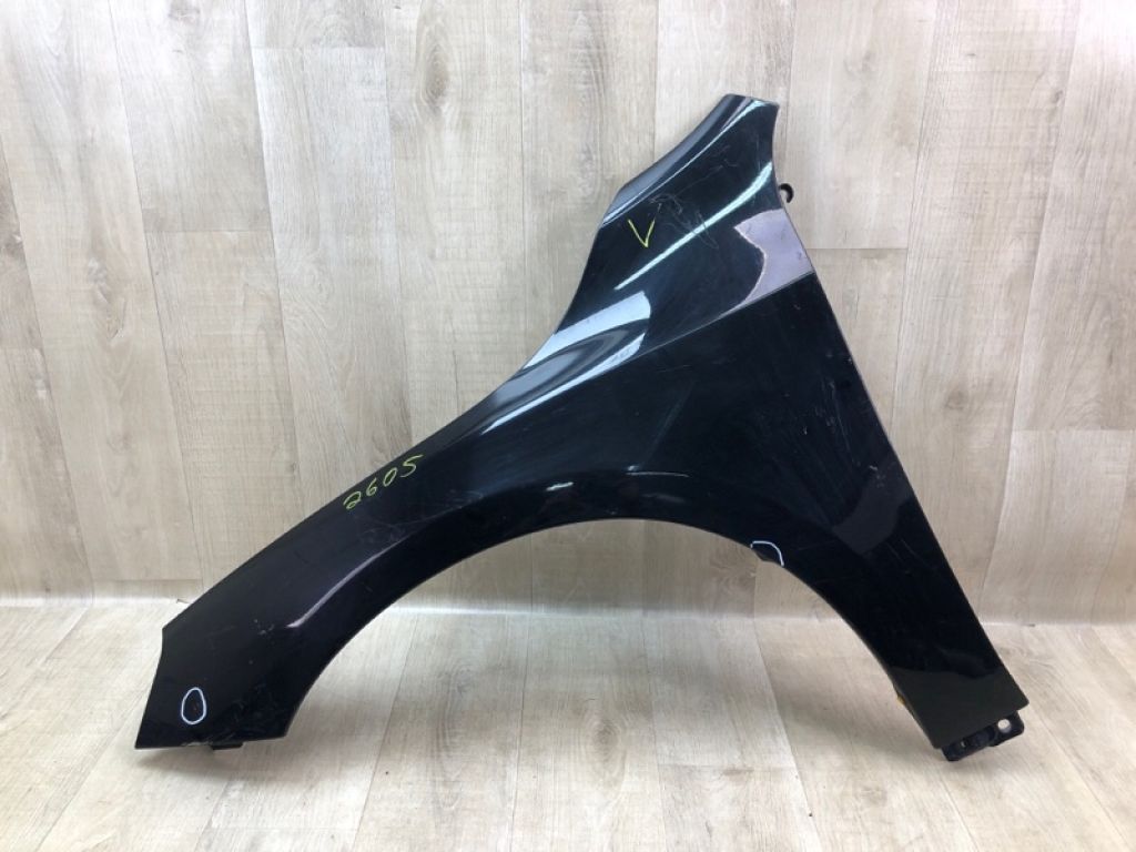 31352073 | Крило переднє лів. VOLVO S60 13-18
