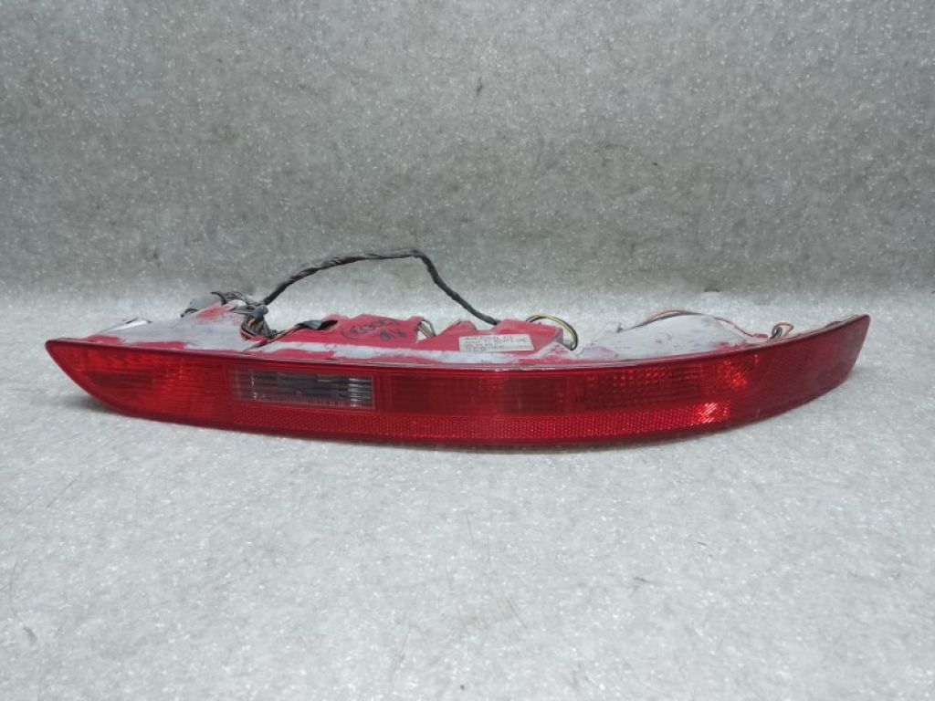 8R0 945 096 B | ліхтар заднього ходу прав. AUDI Q5 08-16