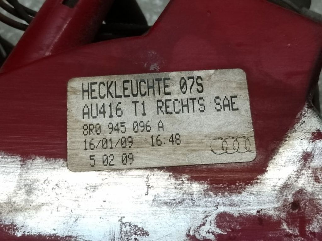8R0 945 096 B | ліхтар заднього ходу прав. AUDI Q5 08-16 - Фото 4