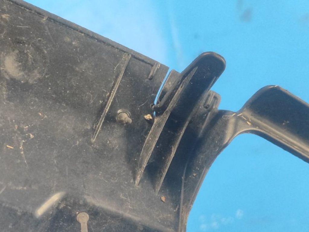 53289-47050 | накладка замка капота TOYOTA PRIUS 16- - Фото 4