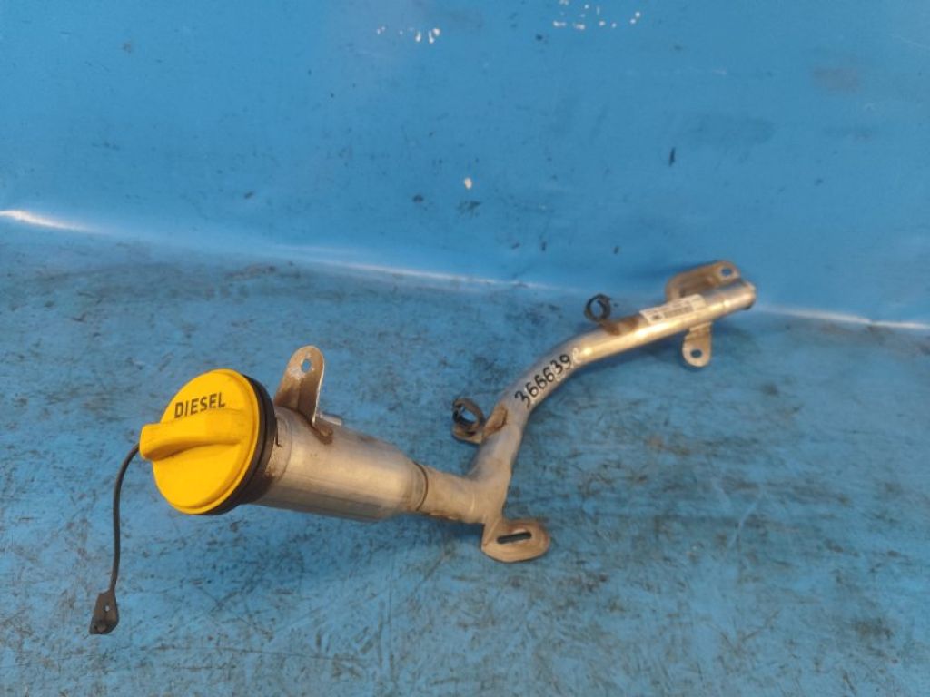 K8D2-9032-EB | Горловина паливного бака LAND ROVER EVOQUE 19-