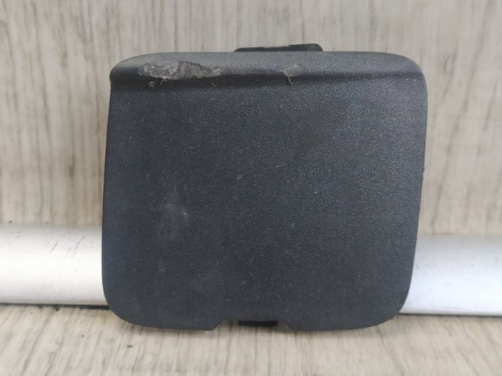 BHE4-50-A10B | Заглушка буксировочного крюка передн. MAZDA 3 BL 09-13