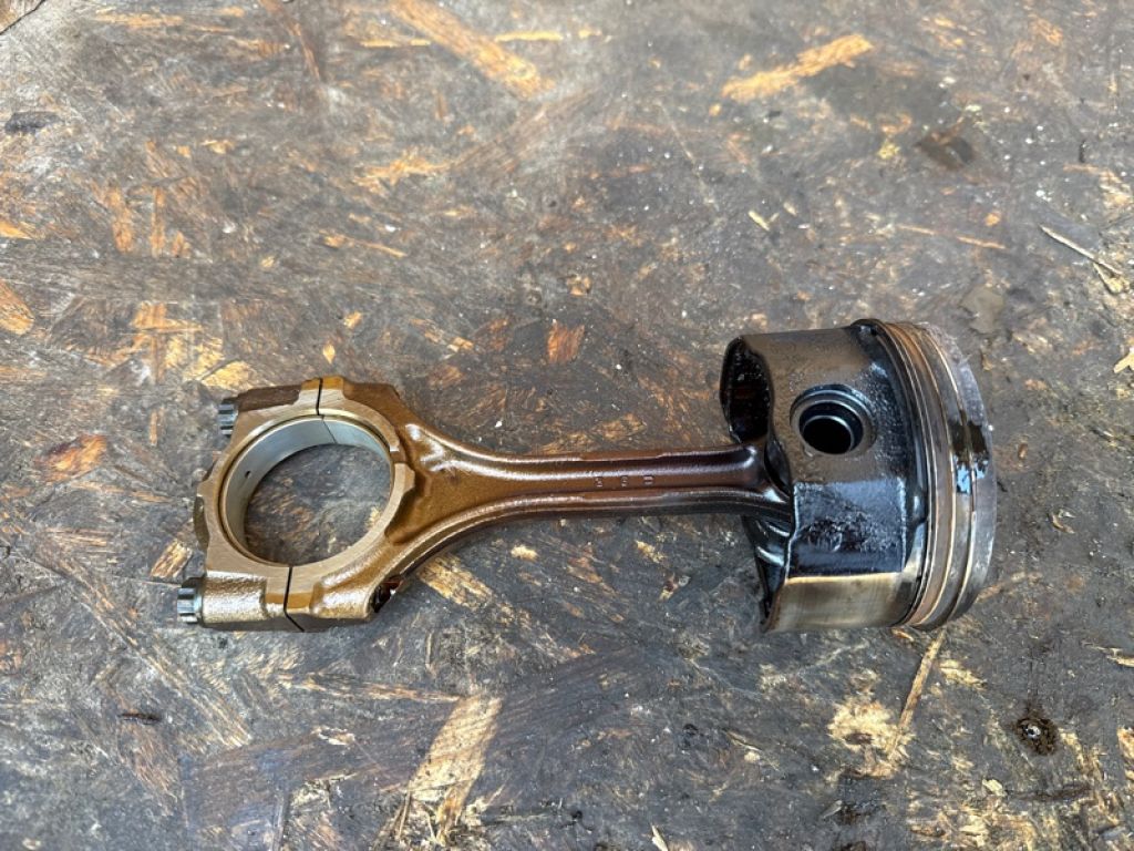 1320109790A0 | Шатун TOYOTA CAMRY 40 06-11