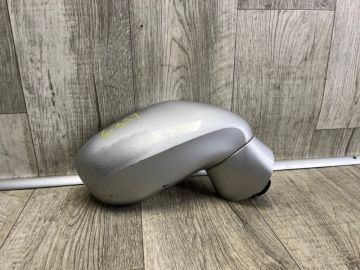 Дзеркало прав. LEXUS ES350 06-12