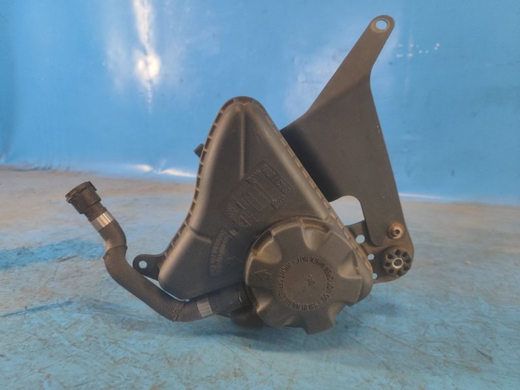 10803611 | Бачок розширювальний BMW 5 SERIES (F10) 11-13 - Фото 2