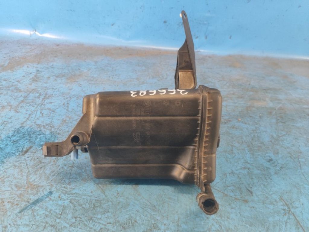 10803611 | Бачок розширювальний BMW 5 SERIES (F10) 11-13 - Фото 3