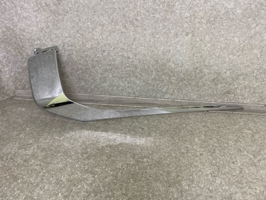 6407A272 | Накладка бампера прав. MITSUBISHI OUTLANDER 21-