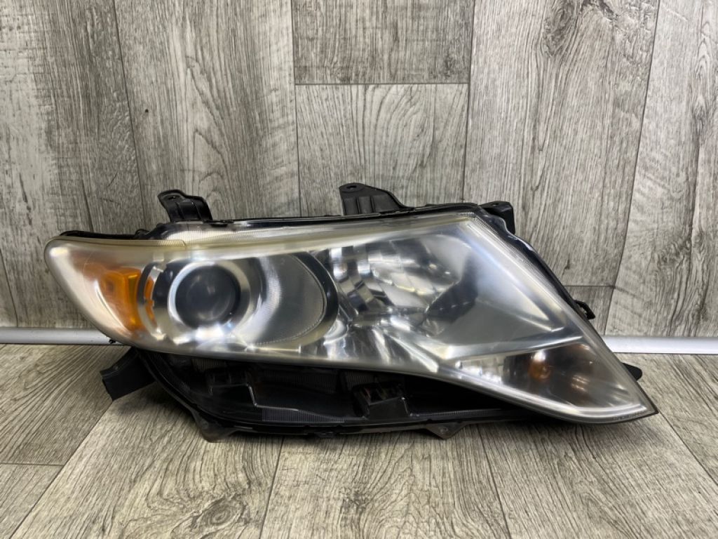 81110-0T020 | Фара прав. TOYOTA VENZA 09-16