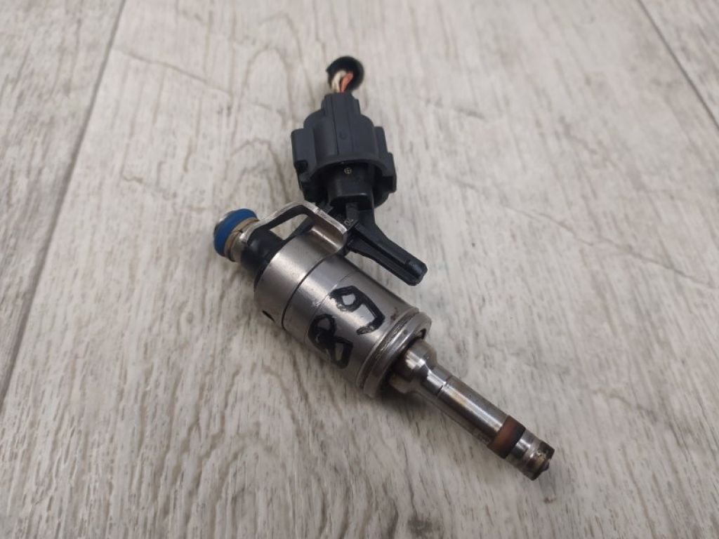 13538682350 | Форсунка паливна MINI COUNTRYMAN R60 10-16