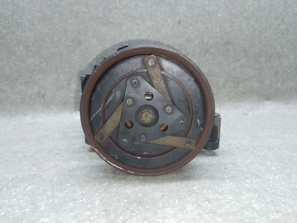 92600-AU010 | Компресор кондиціонера NISSAN X-TRAIL T30 01-07 - Фото 3