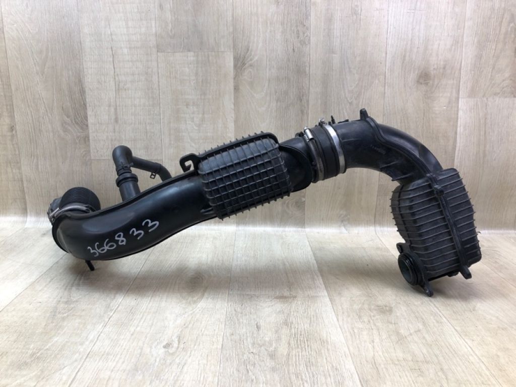 31338660 | Патрубок воздушного фильтра VOLVO S60 13-18