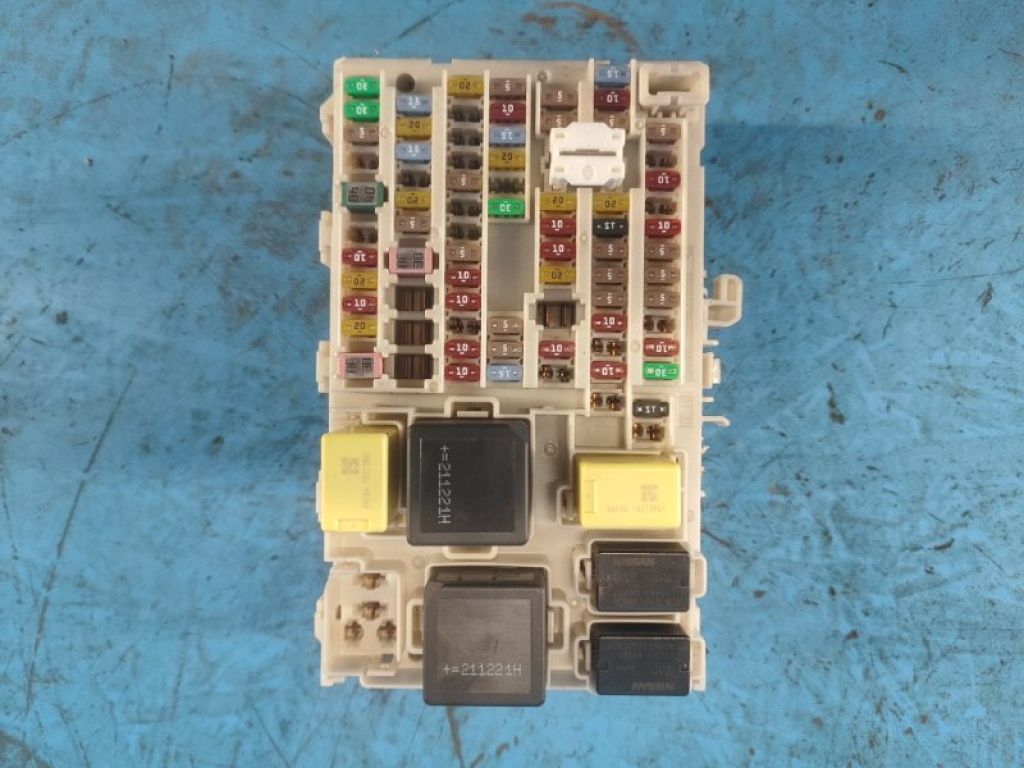 24350-6RA0C | Блок предохранителей салон NISSAN X-TRAIL/ROGUE T33 20-