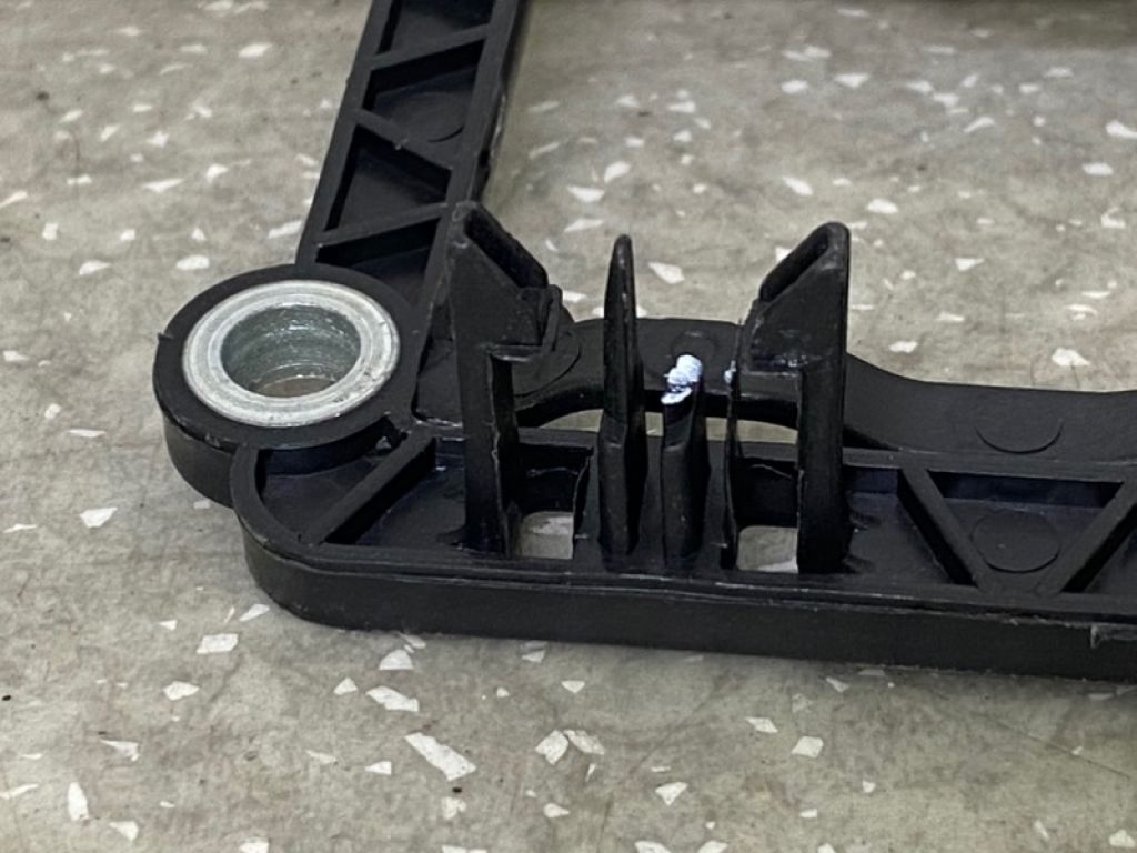 284376RU8A | Кронштейн NISSAN X-TRAIL/ROGUE T33 20- - Фото 2