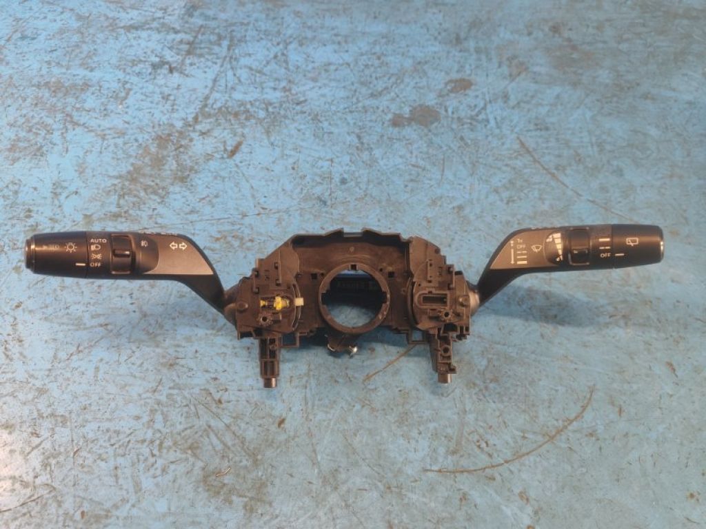 25560-6RF4A | Підрульовий перемикач NISSAN X-TRAIL/ROGUE T33 20-