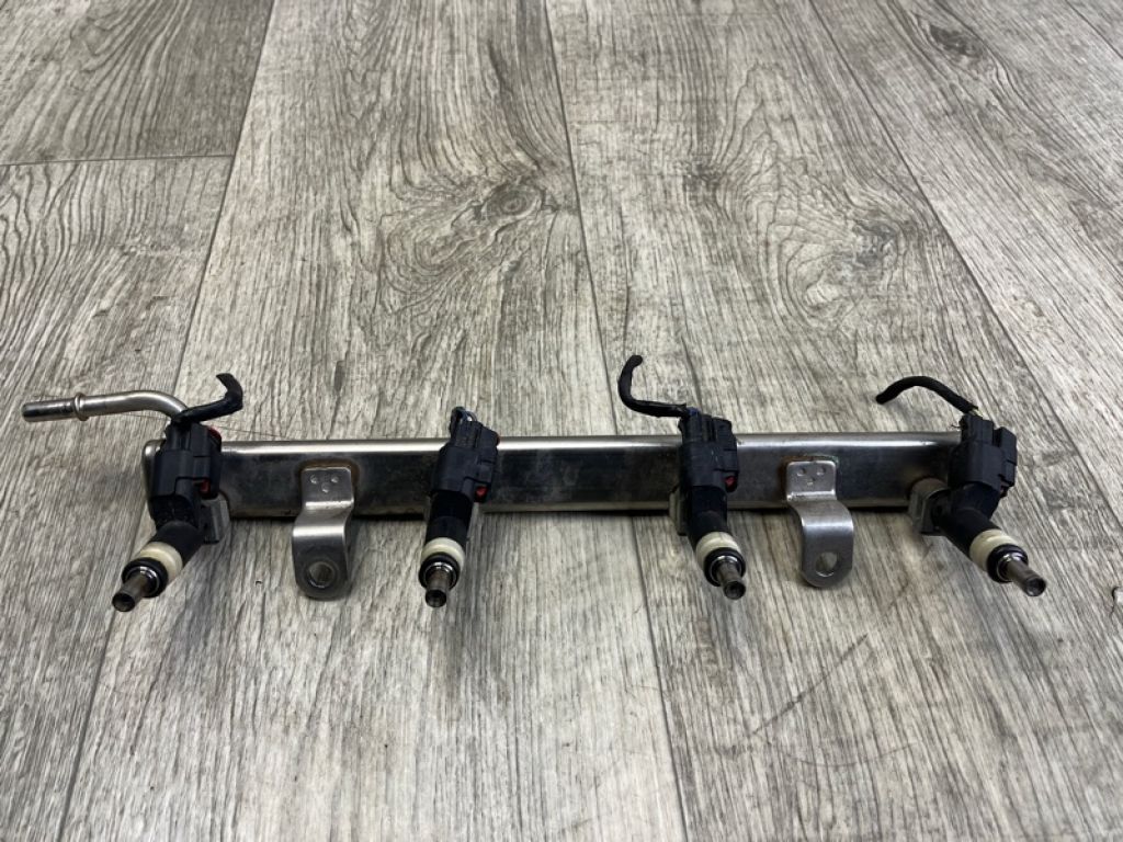 4891577AB | Топливная рейка DODGE CALIBER 06-11 - Фото 2