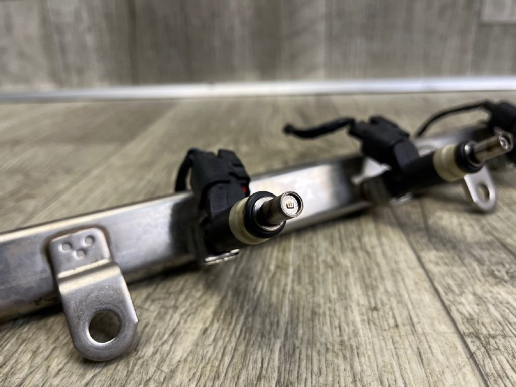 4891577AB | Топливная рейка DODGE CALIBER 06-11 - Фото 3