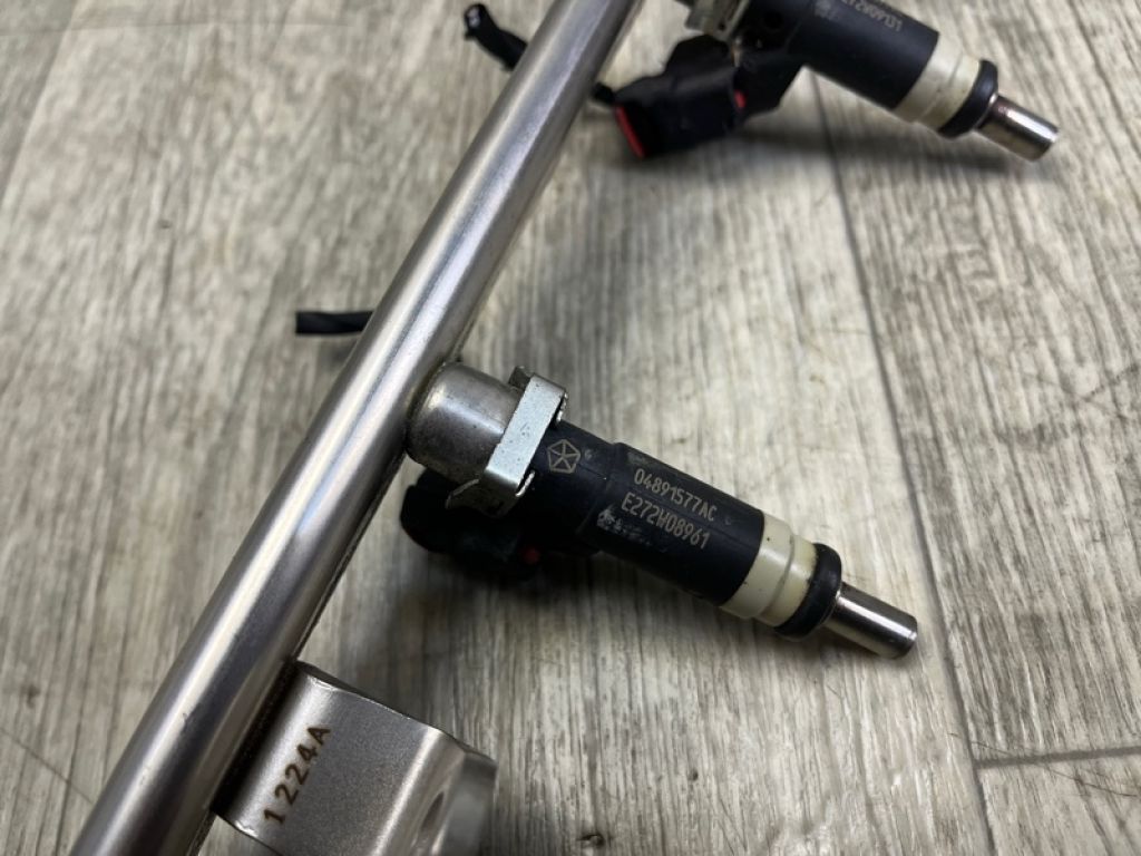 4891577AB | Топливная рейка DODGE CALIBER 06-11 - Фото 7