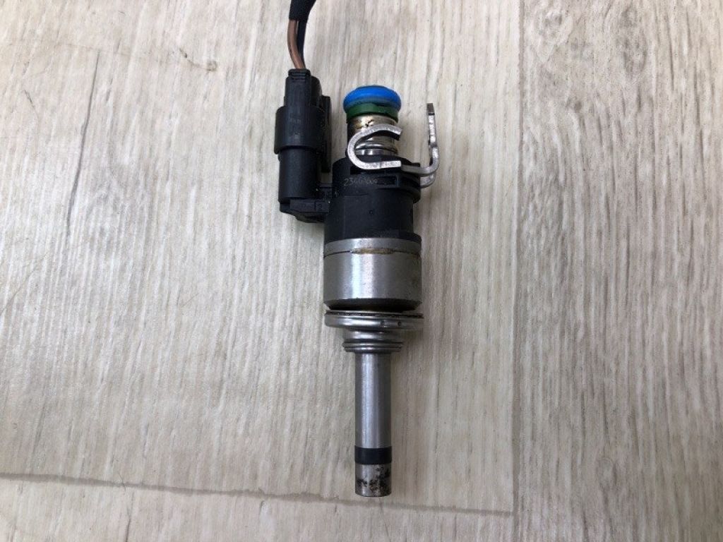 DS7Z-9F593-DA | Форсунка топливная FORD ESCAPE 12-19