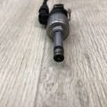 DS7Z-9F593-DA | Форсунка топливная FORD ESCAPE 12-19 - Превью 4