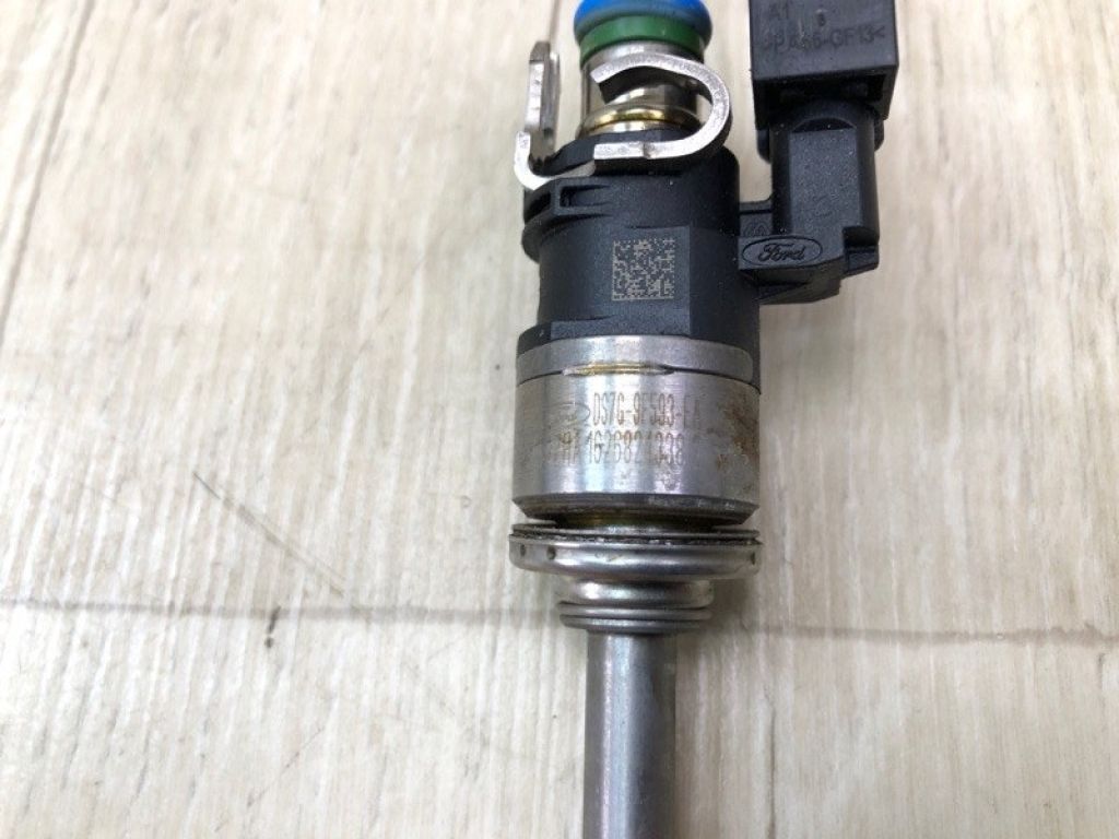 DS7Z-9F593-DA | Форсунка топливная FORD ESCAPE 12-19 - Фото 6