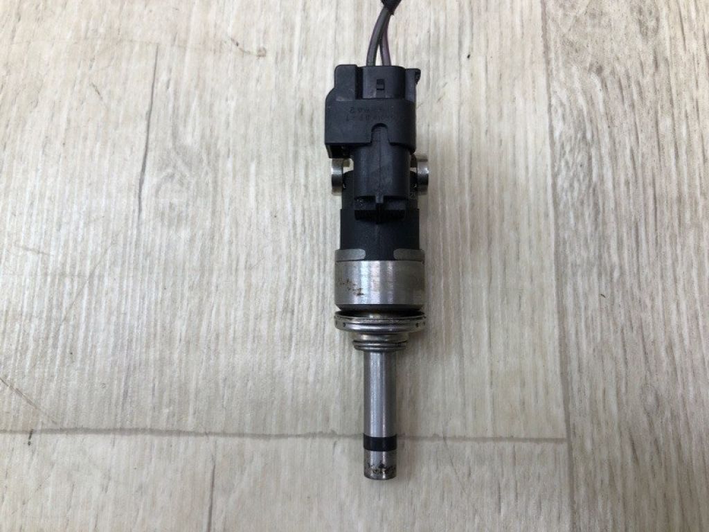 DS7Z-9F593-DA | Форсунка паливна FORD ESCAPE 12-19 - Фото 2