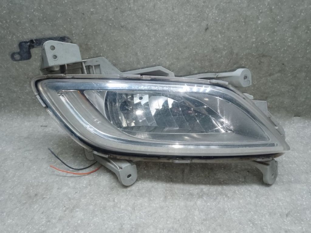 922022V000 | Протитуманна фара прав. HYUNDAI VELOSTER 11-18