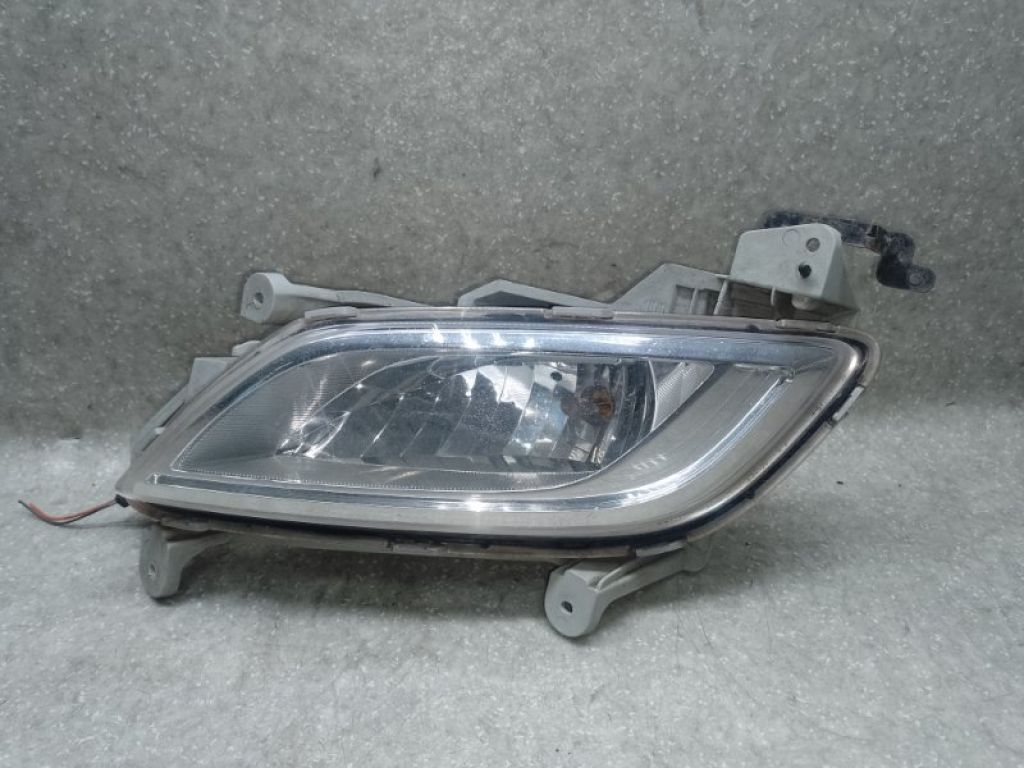 922012V000 | Протитуманна фара лів. HYUNDAI VELOSTER 11-18