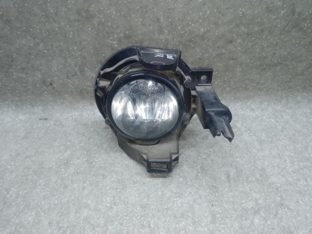 261503NB1A | Протитуманна фара прав. NISSAN LEAF 10-17