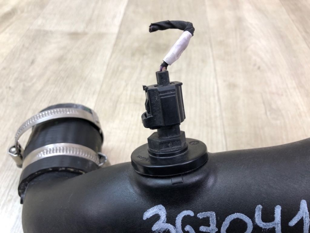 F1FZ-6C646-A | Патрубок інтеркулера FORD ESCAPE 12-19 - Фото 5