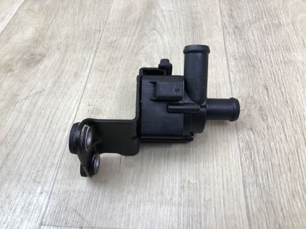 DS7Z-8C419-C | Помпа охолодження електрична FORD ESCAPE 12-19 - Фото 3