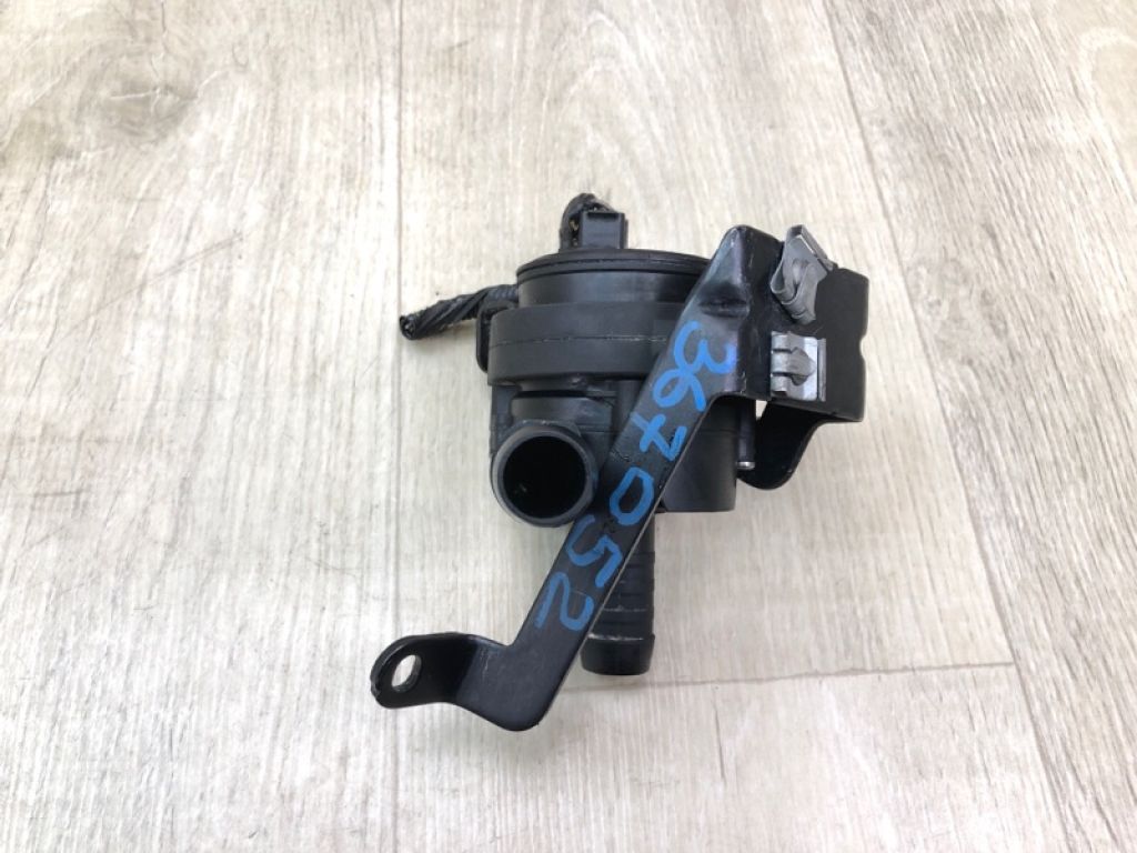 GV6Z-18D473-A | Помпа охолодження електрична FORD ESCAPE 12-19 - Фото 2