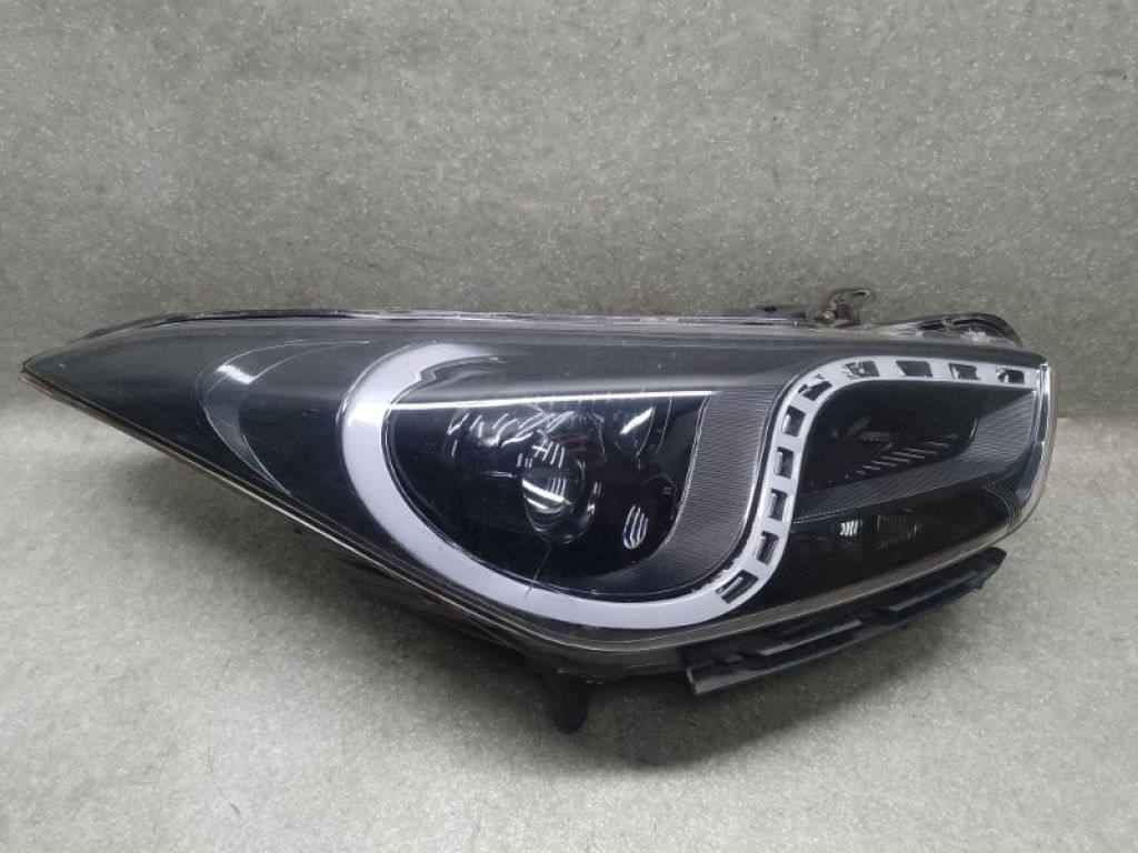 921023Z000 | Фара прав. HYUNDAI i40 15-19