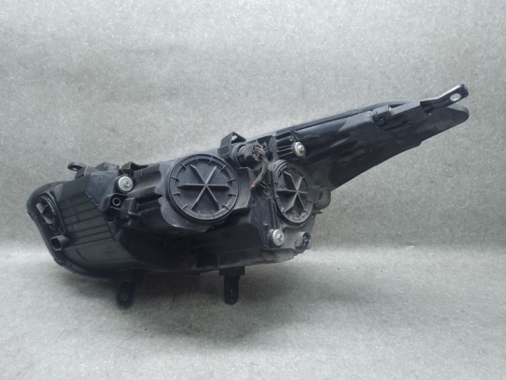 921023Z000 | Фара прав. HYUNDAI i40 15-19 - Фото 3