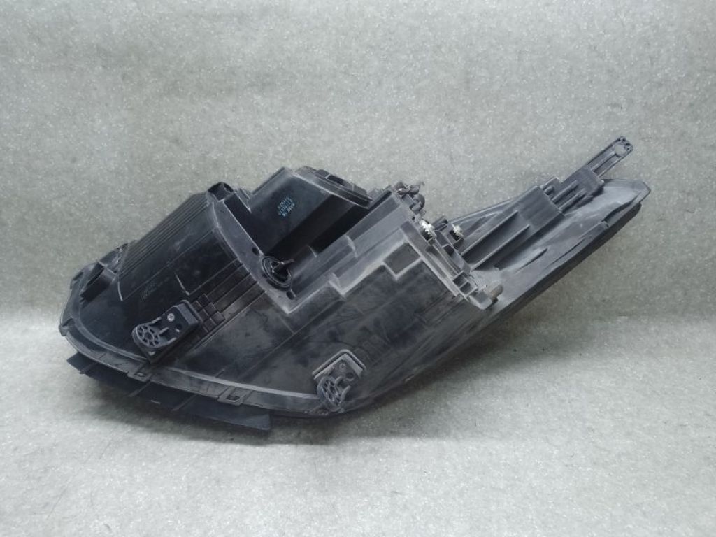 921023Z000 | Фара прав. HYUNDAI i40 15-19 - Фото 4