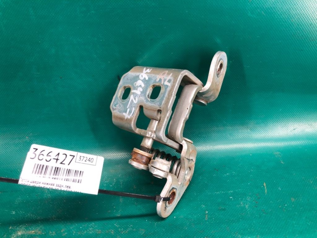 5067 939AE | Петля двері нижня задн. лів. DODGE JOURNEY 08-20