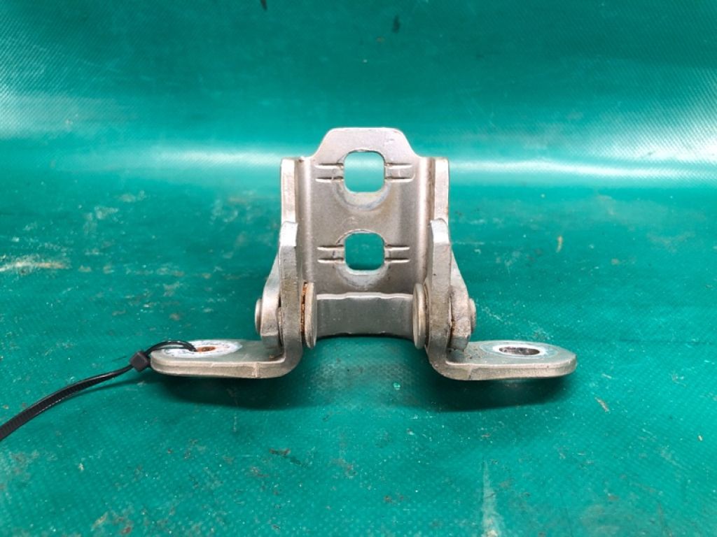 5067 940AC | Петля двері верхня задн. прав. DODGE JOURNEY 08-20 - Фото 3