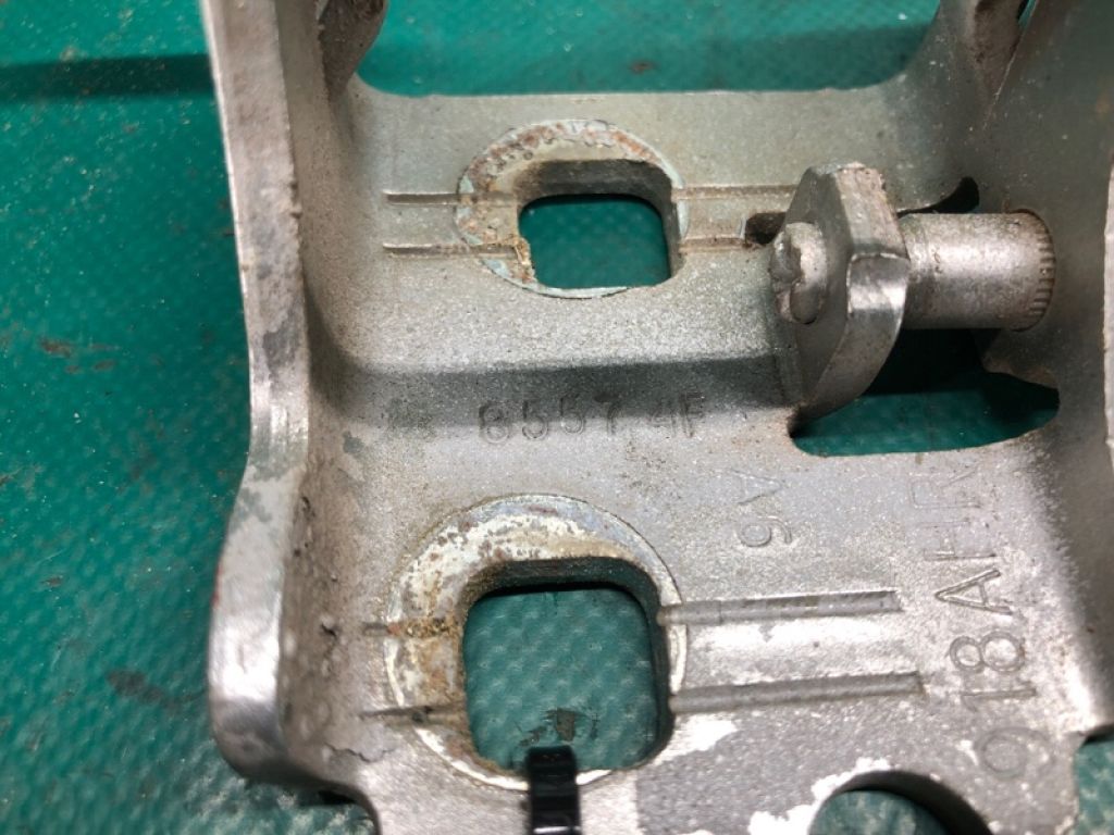 55360 918AH | Петля двері нижня передн. прав. DODGE JOURNEY 08-20 - Фото 4