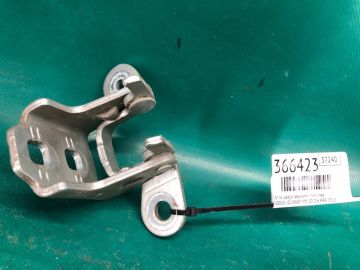 Петля двері верхня задн. лів. DODGE JOURNEY 08-20