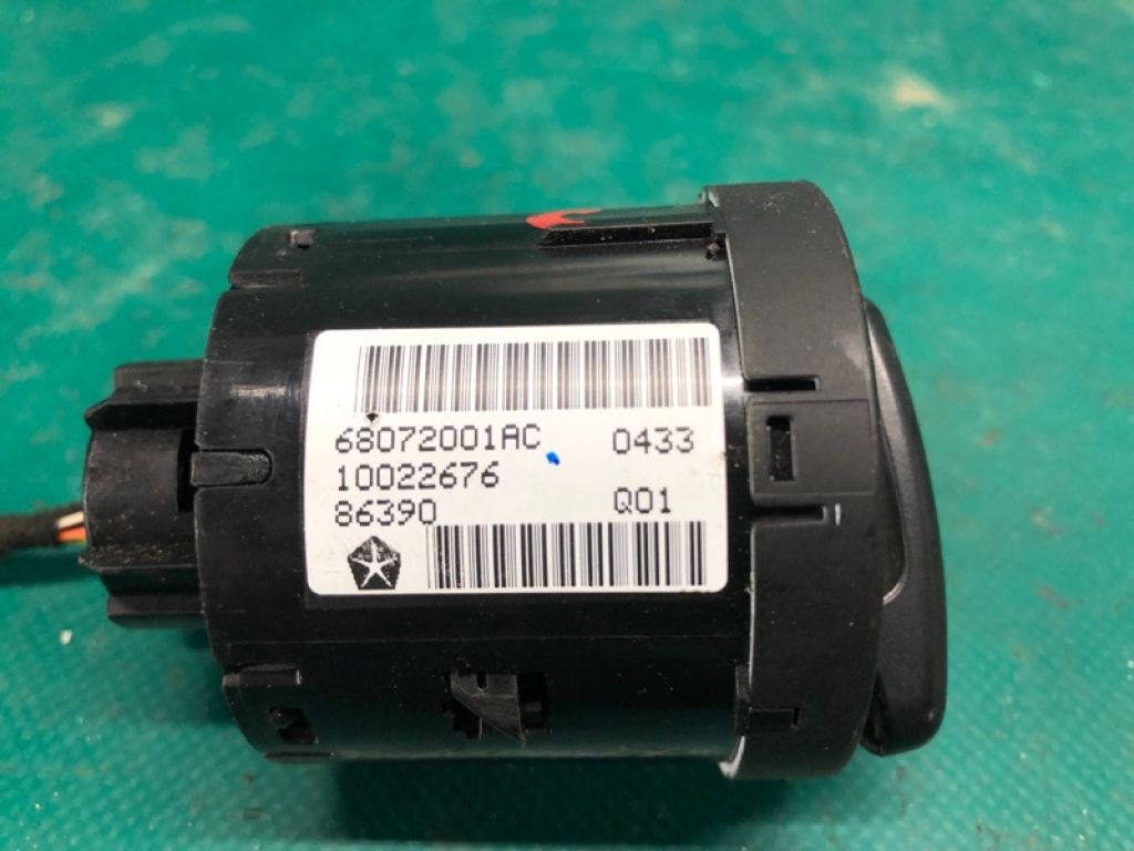 68072 001AC | Блок керування освітленням DODGE JOURNEY 08-20 - Фото 3