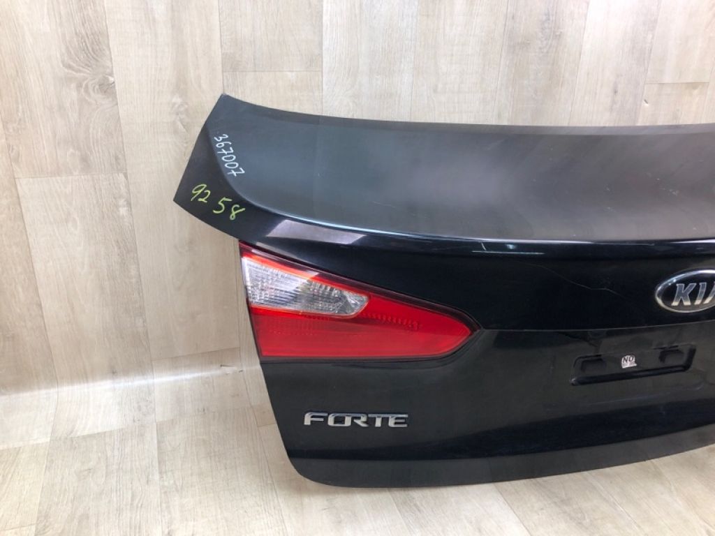 69200A7010 | Кришка багажника KIA FORTE YD 12- - Фото 4