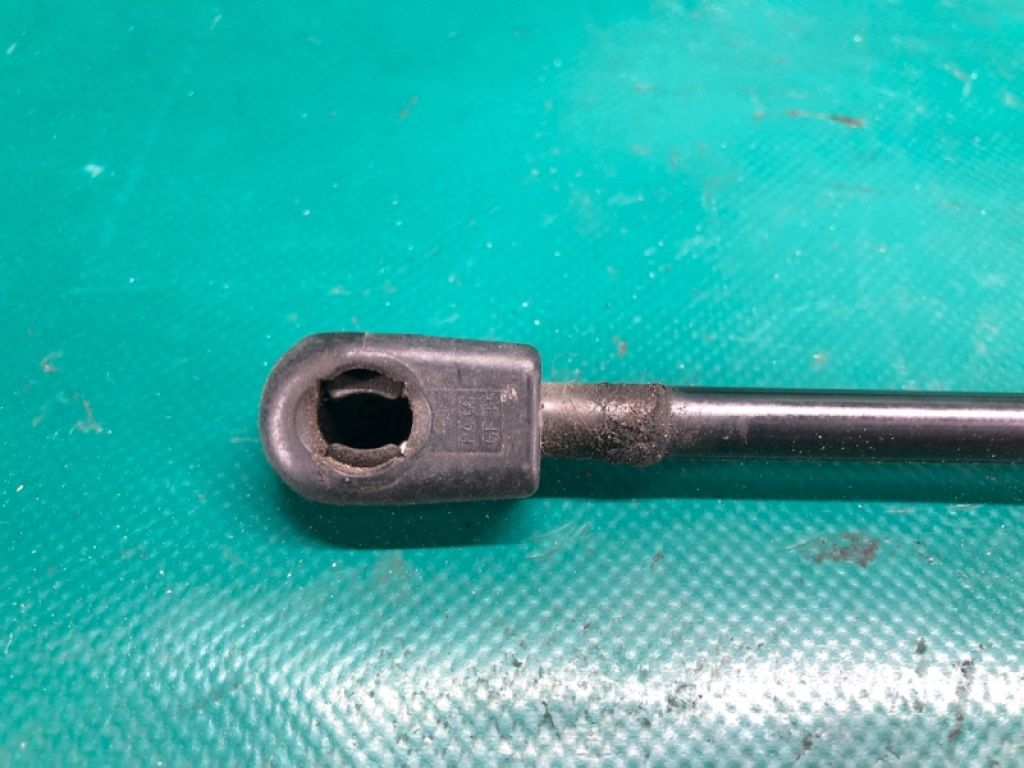 68061 353AA | Амортизатор двери багажника JEEP PATRIOT 10-17 - Фото 3