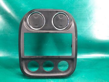 Консоль центральна JEEP PATRIOT 10-17