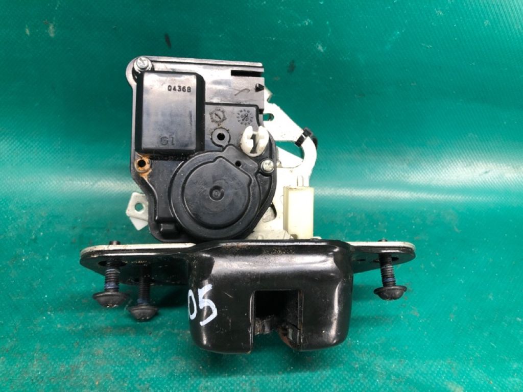 4589 131AG | Замок кришки багажника JEEP PATRIOT 10-17