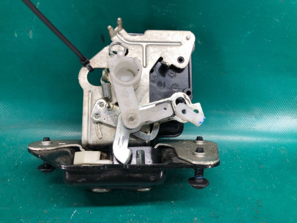 4589 131AG | Замок кришки багажника JEEP PATRIOT 10-17 - Фото 3