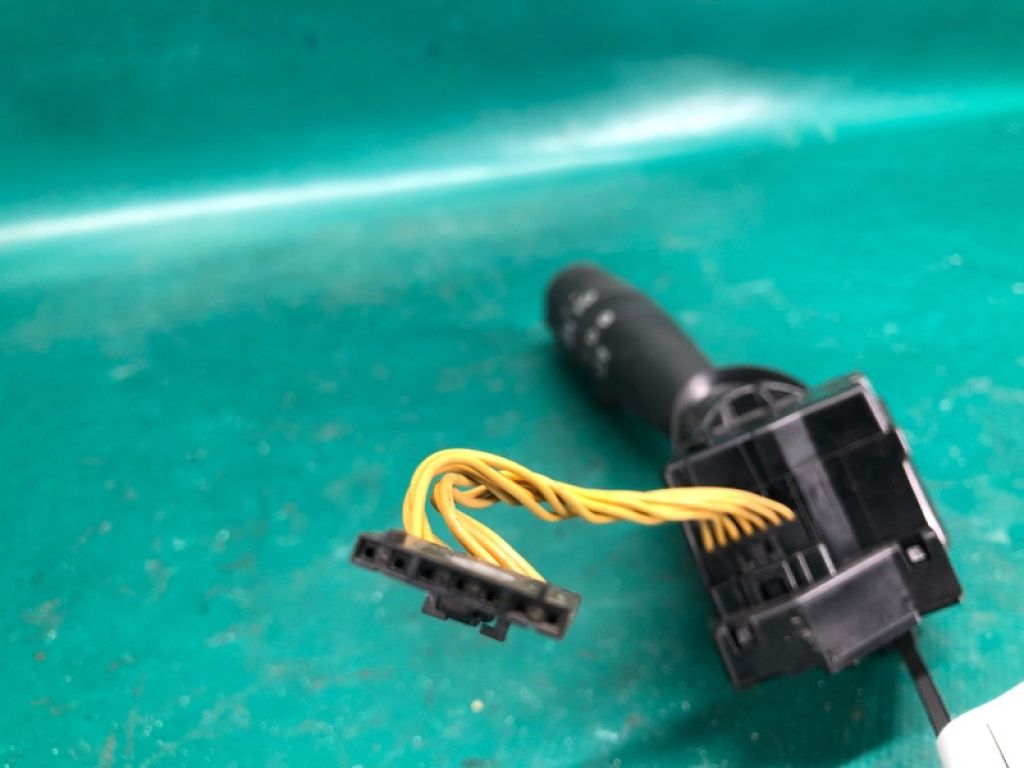 68003 215AD | Подрулевой переключатель прав. JEEP PATRIOT 10-17 - Фото 3