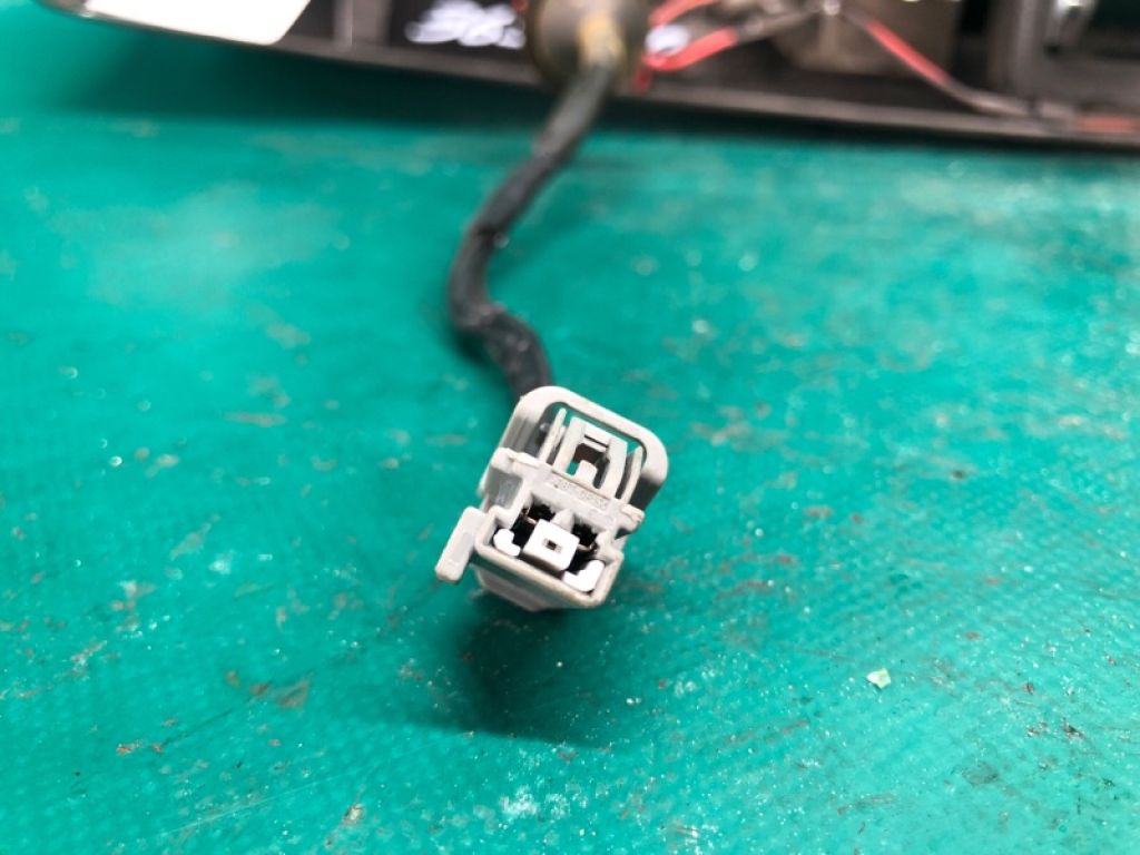 ZH33 DX8AK | Панель подсветки номера JEEP PATRIOT 10-17 - Фото 8